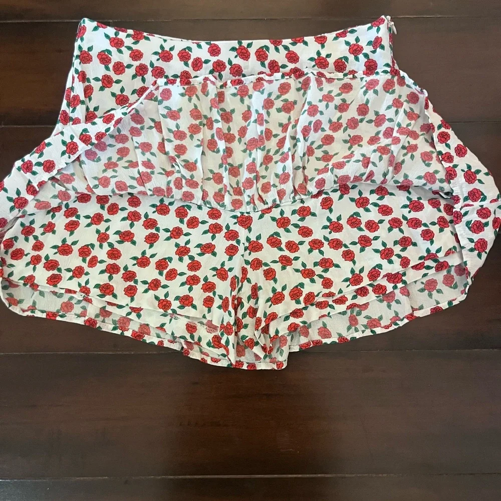 Zara White with Roses Mini Skort Size Small